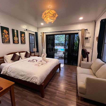 Big Elk Steak House - Homestay Trat Exterior foto