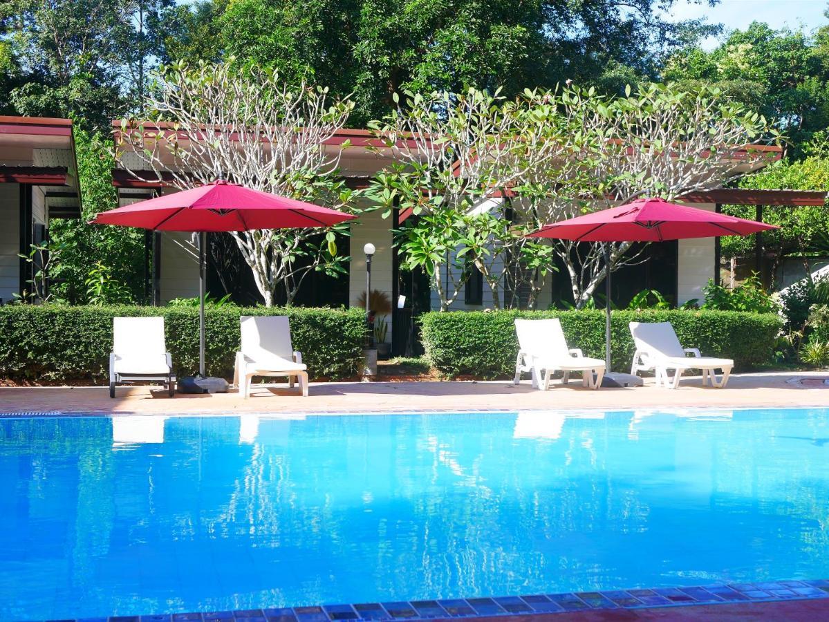 Big Elk Steak House - Homestay Trat Exterior foto